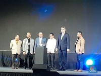 Lucu! Mal Ramai Saat Petang Tapi Cabang Bank Tutup Jam 5 Sore