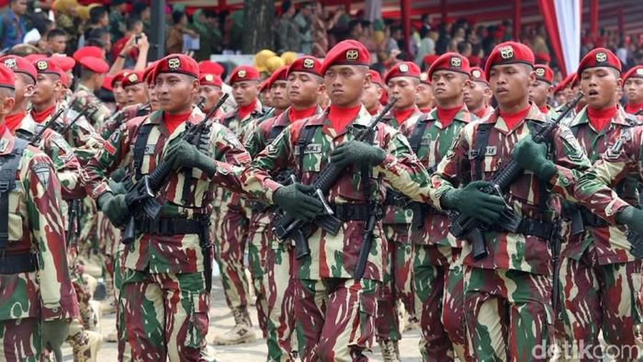 Menhan turut mempromosikan senjata-senjata hasil produksi dalam negeri agar bisa digunakan dan dibeli oleh pemerintah Laos.