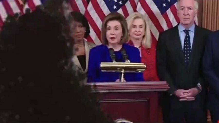 Karakter gabungan itu terlihat menjentikkan jemari dan seketika menghanguskan Ketua DPR AS Nancy Pelosi beserta dua pejabat parlemen lainnya
