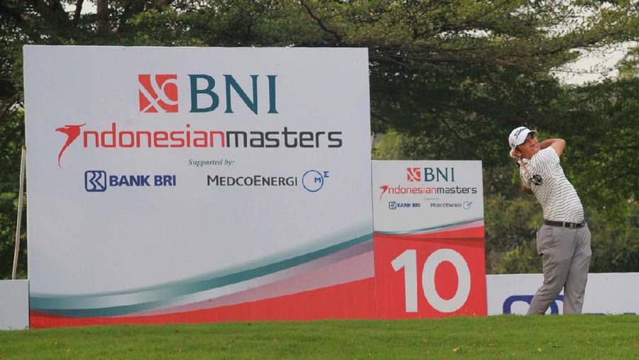 Para golfer dari Indonesia dan manca negara bersaing demi posisi juara.
