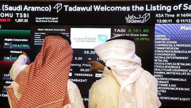 Harga Minyak Turun Laba Saudi Aramco Anjlok 73 4 Di Q2 2020