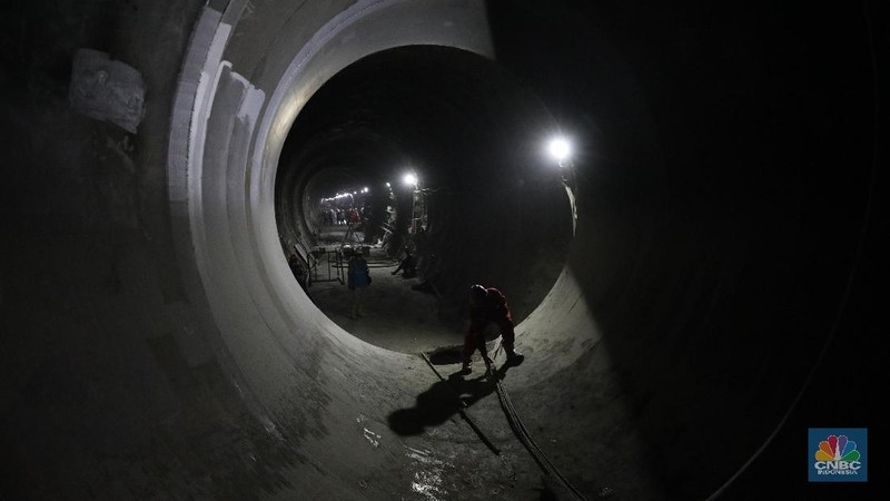 PLN Unit Induk Pembangunan Jawa Bagian Tengah 1 (UIP JBT 1) terus kebut pembangunan konstruksi pembangkit listrik dan jaringan transmisi di Regional.