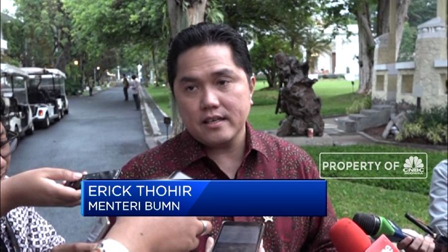 Menteri BUMN Erick Thohir kembali bikin gebrakan dengan melarang bagi-bagi suvenir, sebelumnya juga terdapat 3 gebrakan yang ngeri-ngeri sedap.