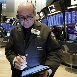 Dow Futures Melompat 210 Poin Didorong Ekspektasi Stimulus