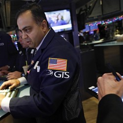 Pasar Optimistis Awali Perdagangan 2022, Dow Futures Menguat