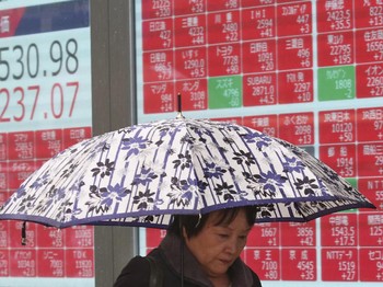 Saat Bursa Asia Memerah Lagi, Shanghai Malah Hijau Sendiri