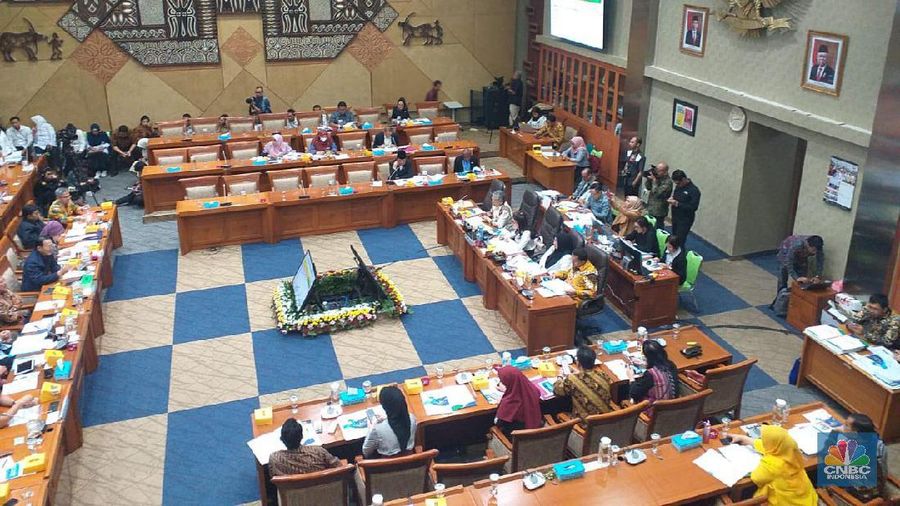 Komisi IX DPR legowo akhirnya atas kenaikan iuran BPJS dua kali lipat untuk tahun depan.
