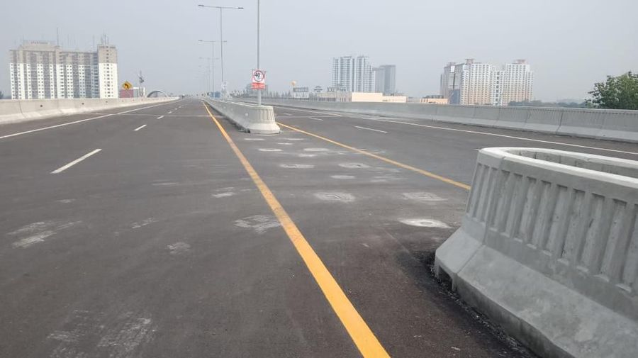 Jalan tol ini untuk sementara waktu dioperasikan tanpa tarif.
