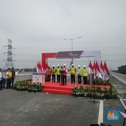 Gibran Ikut Cawalkot Solo, Jokowi: Tanyakan ke Anaknya