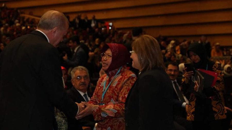Tri Rismaharini mengunjungi Turki untuk acara International Forum of Women in Local Government