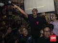 Terjangkit Demam Lagu Lawas dalam Wabah Karaoke Massal