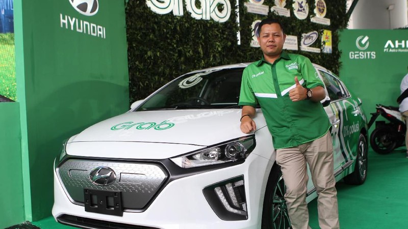 Grab, hari ini meluncurkan Roadmap Ekosistem Kendaraan Listrik dengan tujuan untuk mempercepat adopsi EV di Indonesia.