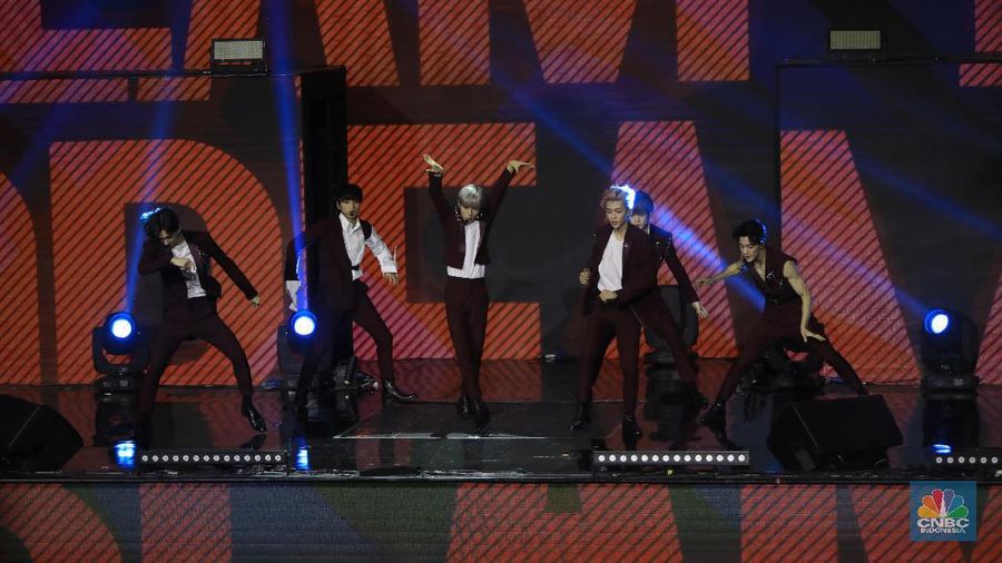 NCT Dream di HUT Transmedia ke 18 di Trans Studio Cibubur, Sabtu 14/12/ (CNBC Indonesia/Andrean Kristianto)
