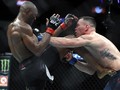 FOTO: Kamaru Usman Hajar Covington Hingga TKO di UFC 245