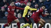 Gerard Deulofeu (tengah) menjadi pemain Watford terbaik di laga ini. Mantan pemain Barcelona itu beberapa kali mengancam gawang Liverpool. (AP Photo/Rui Vieira)