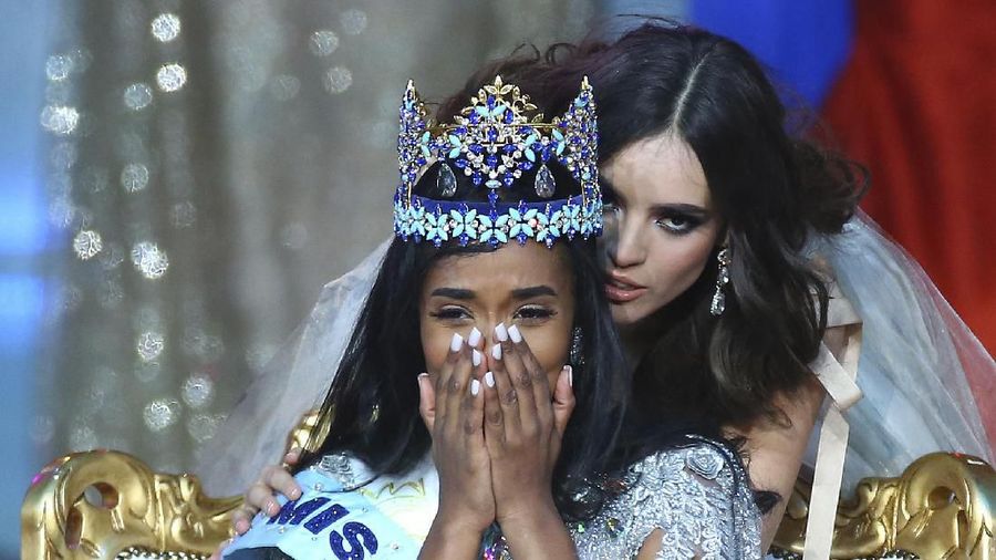 Winner of Miss World 2019, Toni-Ann Singh of Jamaica, reacts after winning the award, at the 69th annual Miss World competition at the Excel centre in London Saturday, Dec 14, 2019, as 120 national representatives from around the world compete for the famous blue crown. Reigning Miss World, Vanessa Ponce de Leon from Mexico will crown her successor. (Photo by Joel C Ryan/Invision/AP)