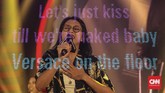 Oomleo mengakui, riuh rendah karaoke massal ini muncul karena kejenuhan masyarakat. Tak cuma dengan keseharian, tapi juga perkembangan musik yang stagnan. (CNN Indonesia/Bisma Septalisma)