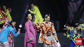 Raisa dan Gamaliel ikut berduet membawakan lagu Bahagia. (CNN Indonesia/Andry Novelino)