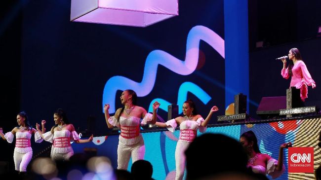 Raisa dan BCL 'Adu Rayu' di HUT ke-18 Transmedia