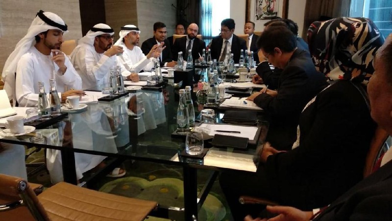 Indonesia mengincar investasi puluhan miliar dollar Amerika Serikat dari Uni Emirat Arab. Mulai dari investasi kilang sampai ibu kota baru