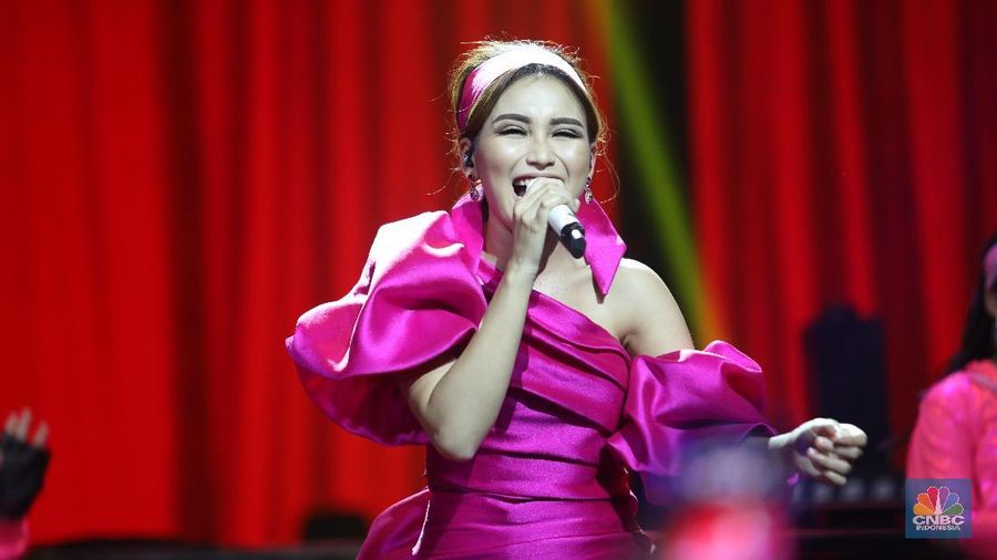 Aksi Panggung Ayu Ting Ting di HUT Transmedia (²©²ÊÍøÕ¾/Tri Susilo)