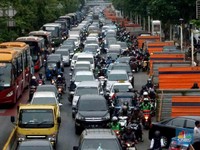 Penataan Utilitas di Kramat Raya Bikin Macet Akut, Pak Anies!
