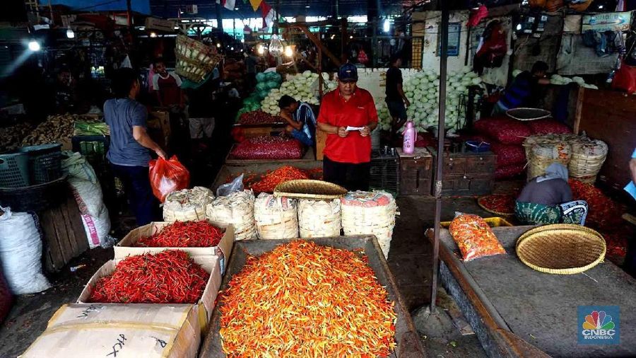 Jelang Nataru, Melihat Langsung Harga Pangan di Ps Induk Keramat Jati.(CNBC Indonesia/Muhammad Sabki)