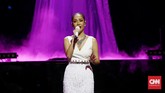 Bunga Citra Lestari alias BCL membawakan sejumlah lagu di HUT 18 Transmedia, yaitu Dance Tonight dan Memilih Dia. (CNN Indonesia/Andry Novelino)