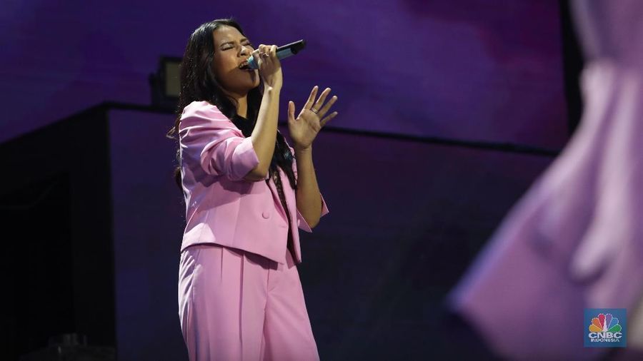Berikut beberapa artis ternama Indonesia yang turut memeriahkan HUT Transmedia ke 18.