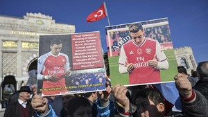FOTO: Ozil Didukung karena Bela Muslim Uighur