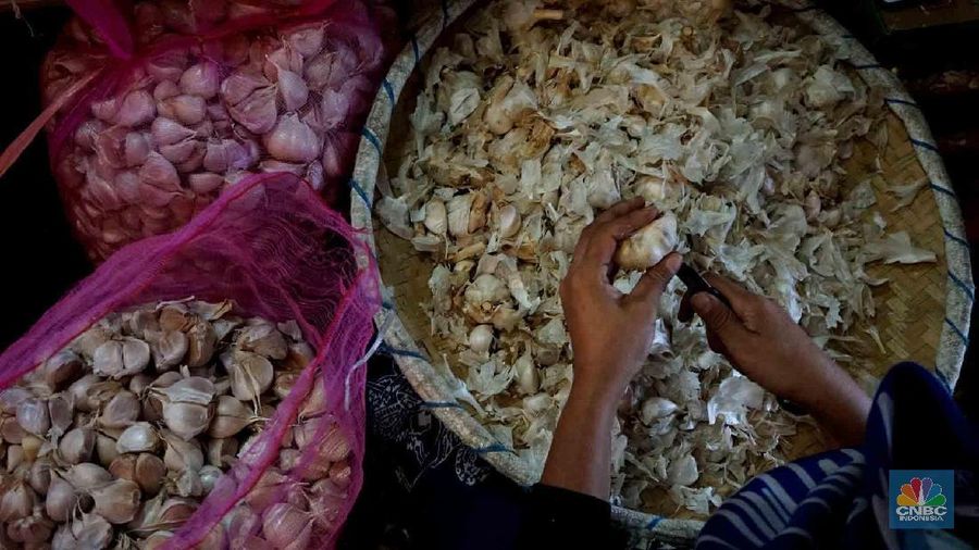Jelang Natal 2019 dan Tahun Baru 2020, harga bawang merah di pasar DKI Jakarta mencapai puncak tertinggi di Desember 2019 pada Senin (16/12/2019)