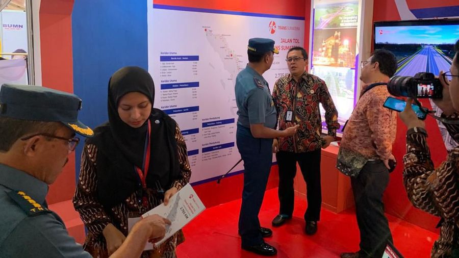 PT Hutama Karya (Persero) menampilkan kemajuan jalan Tol Trans Sumatera pada Pameran Hari Nusantara 2019, khususnya pada seksi Padang-Sicincin.