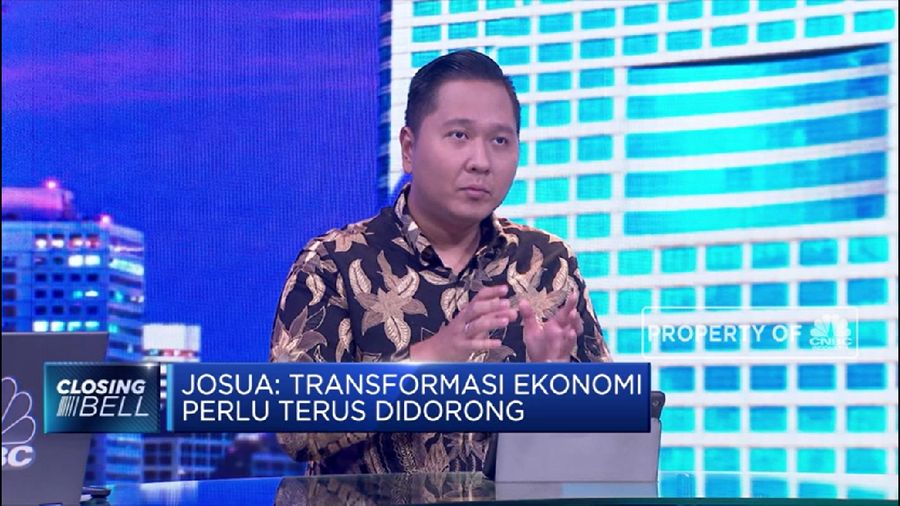 Transformasi ekonomi disebut ekonom sebagai bagian dari upaya yang bisa dilakukan pemerintah untuk mengurangi defisit neraca perdagangan.