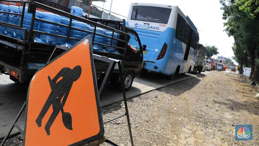 Dinas Bina Marga Provinsi DKI Jakarta menargetkan proyek pembangunan flyover yang menelan anggaran mencapai Rp140,8 miliar dapat rampung pada November 2020.