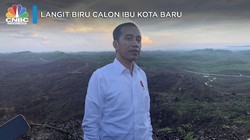 Aksi Jokowi Berlumpur di Ibu Kota Baru yang Berlangit Biru