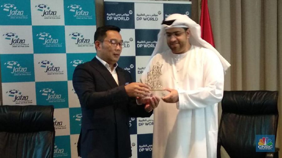Bangun Kota Rebana, Gubernur Jawa Barat Ridwan Kamil melakukan road show ke Dubai untuk mencari investor kakap.