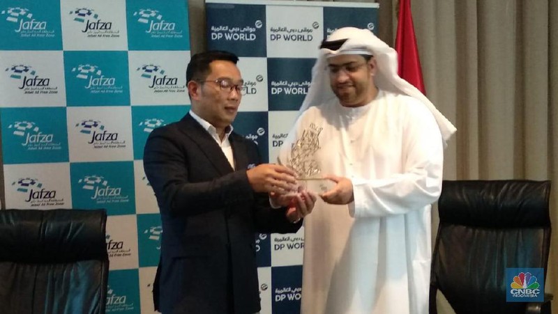 Bangun Kota Rebana, Gubernur Jawa Barat Ridwan Kamil melakukan road show ke Dubai untuk mencari investor kakap.