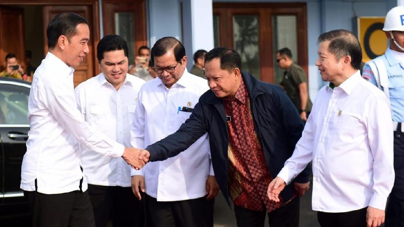 Presiden Joko Widodo (Jokowi) bersama sejumlah menteri Kabinet Indonesia Maju hari ini, Selasa (17/12/2019), mengunjungi Kaltim.