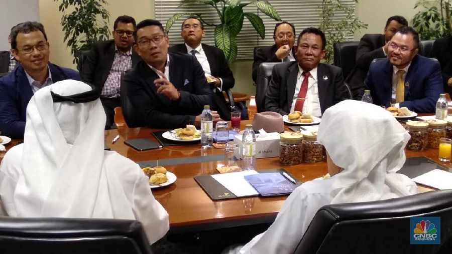 Bangun Kota Rebana, Gubernur Jawa Barat Ridwan Kamil melakukan road show ke Dubai untuk mencari investor kakap.