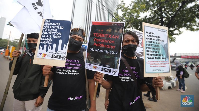 Sejumlah organisasi buruh migran berdemo di depan kantor Kemnaker, Jakarta, Rabu (18/12/2019).