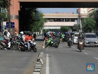 Tarif Ojol Jabodetabek Naik Rp 250/Km, Apa Kata Grab & Gojek?