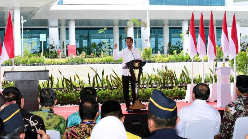 Presiden Republik Indonesia Joko Widodo meresmikan terminal baru Bandara Internasional Syamsudin Noor di Kalimantan Selatan, Rabu (18/12/2019) siang.