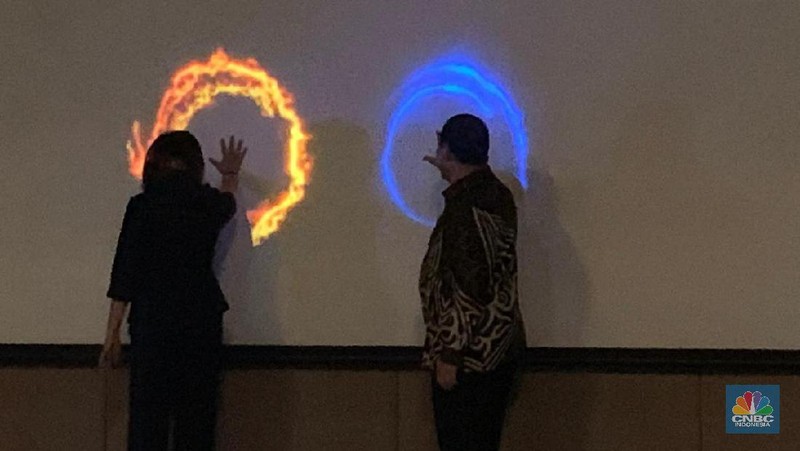 Founder Duta Bangsa, Anita Ratnasari Tanjung launching program Duta Bangsa dengan menggandeng ESQ, untuk menghasilkan SDM unggul berkualitas. 