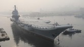 Dalam beberapa dekade terakhir, China memang terus menggenjot perkembangan pertahanan dan memodernisasi alat utama sistem pertahanannya. (STR/AFP)