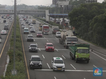Kalah Sama Jalan Umum Tol Di Ri Ini Sepi Dari Kendaraan<script async src=