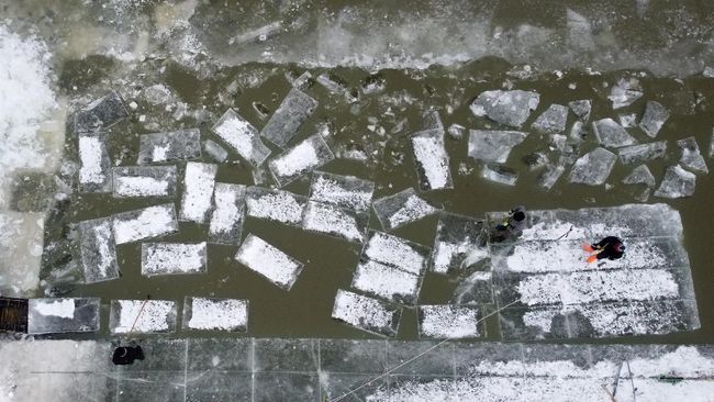 Kisah Petani Es di Tepi Sungai Songhua