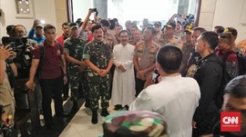 Panglima TNI dan Kapolri Tinjau Gereja Korban Bom Surabaya