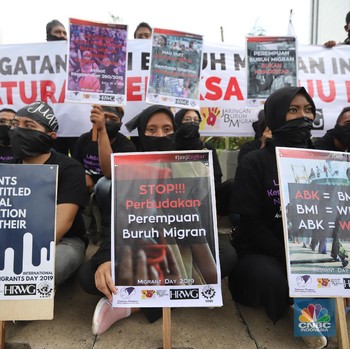 Buruh Geruduk Kementerian Ketenagakerjaan, Ada Apa?