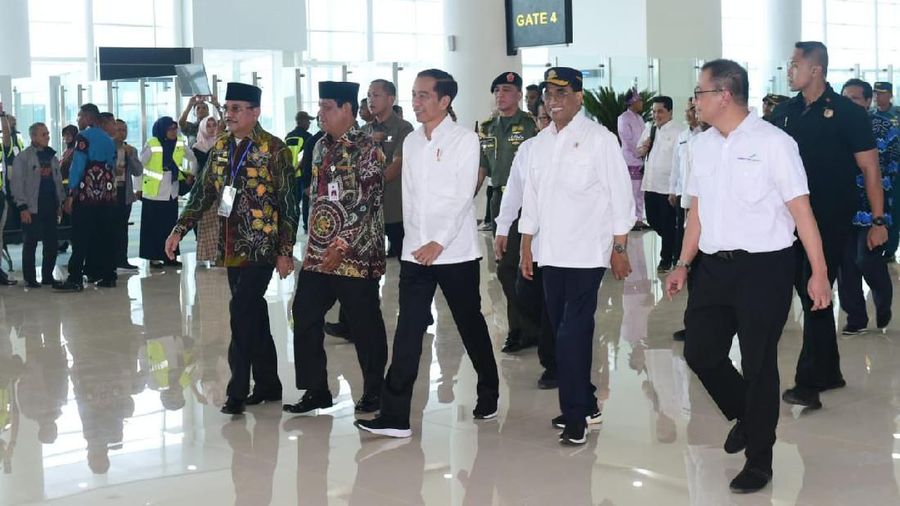 Presiden Republik Indonesia Joko Widodo meresmikan terminal baru Bandara Internasional Syamsudin Noor di Kalimantan Selatan, Rabu (18/12/2019) siang.
