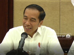 Gubernur Anies, Simak Nih Jokowi Beri Tips Atasi Banjir DKI
